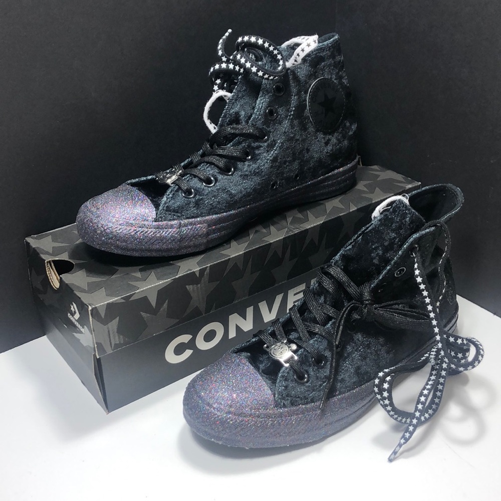 CONVERSE MILEY CYRUS HI TOP 🔥🔥🔥BRAND NEW
